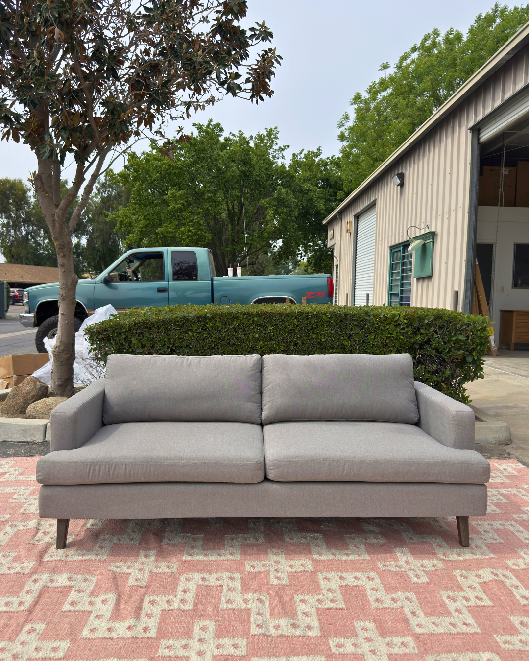 Albany Park 75" Lido Sofa