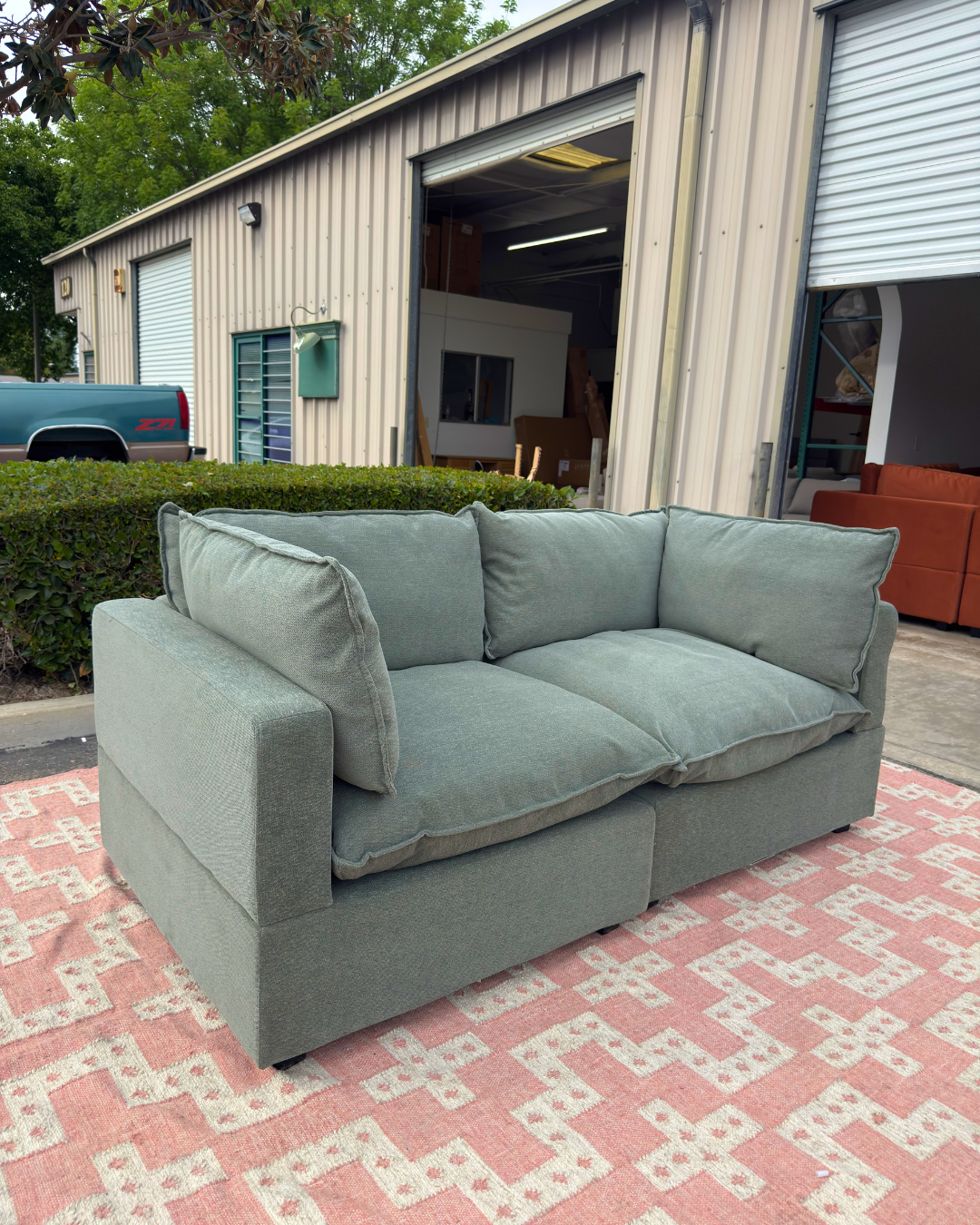 Albany Park Kova Loveseat