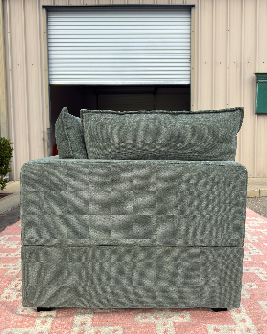 Albany Park Kova Loveseat