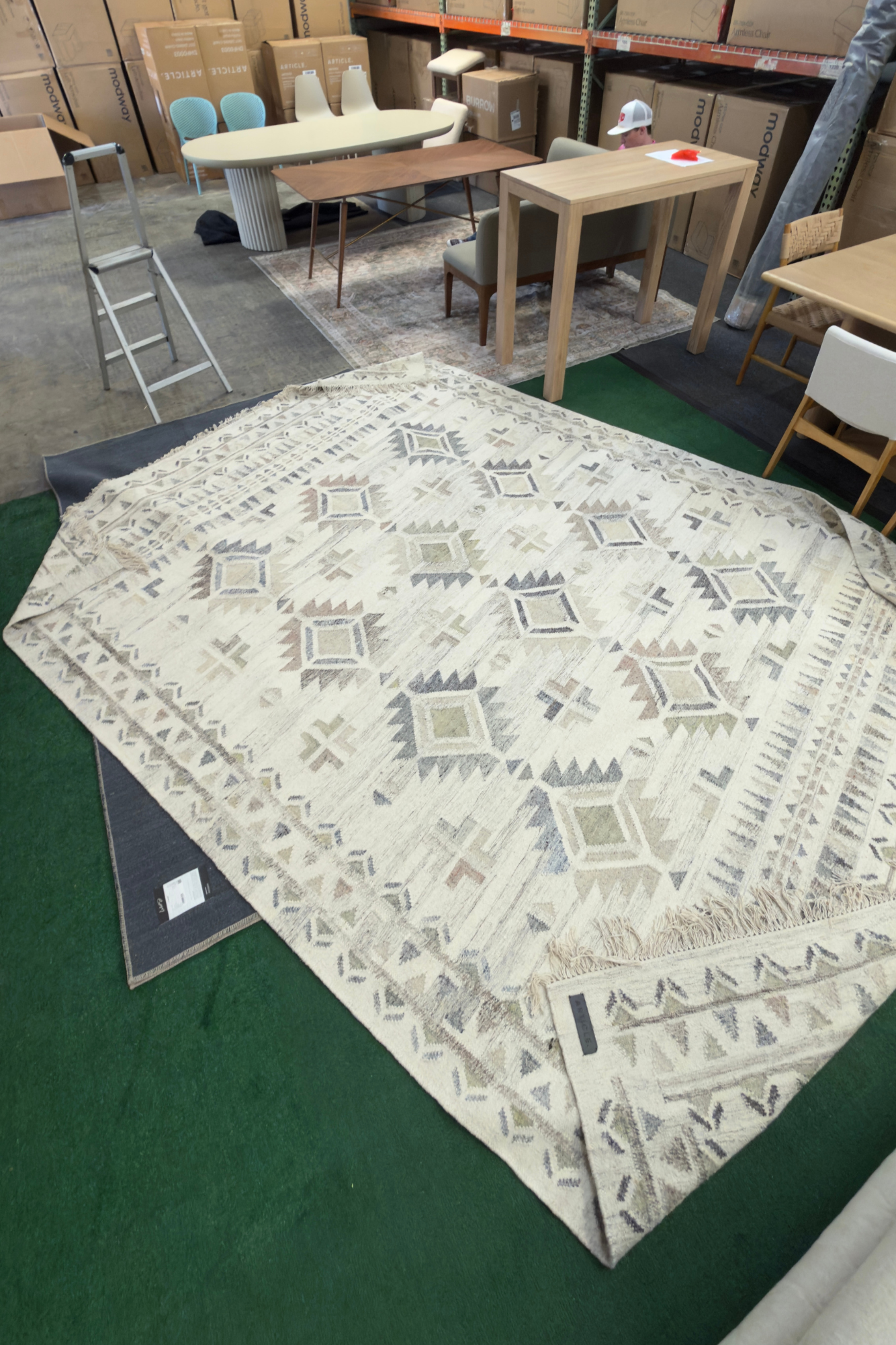 Article Tida Rug 9 X 12 - Silver Etch