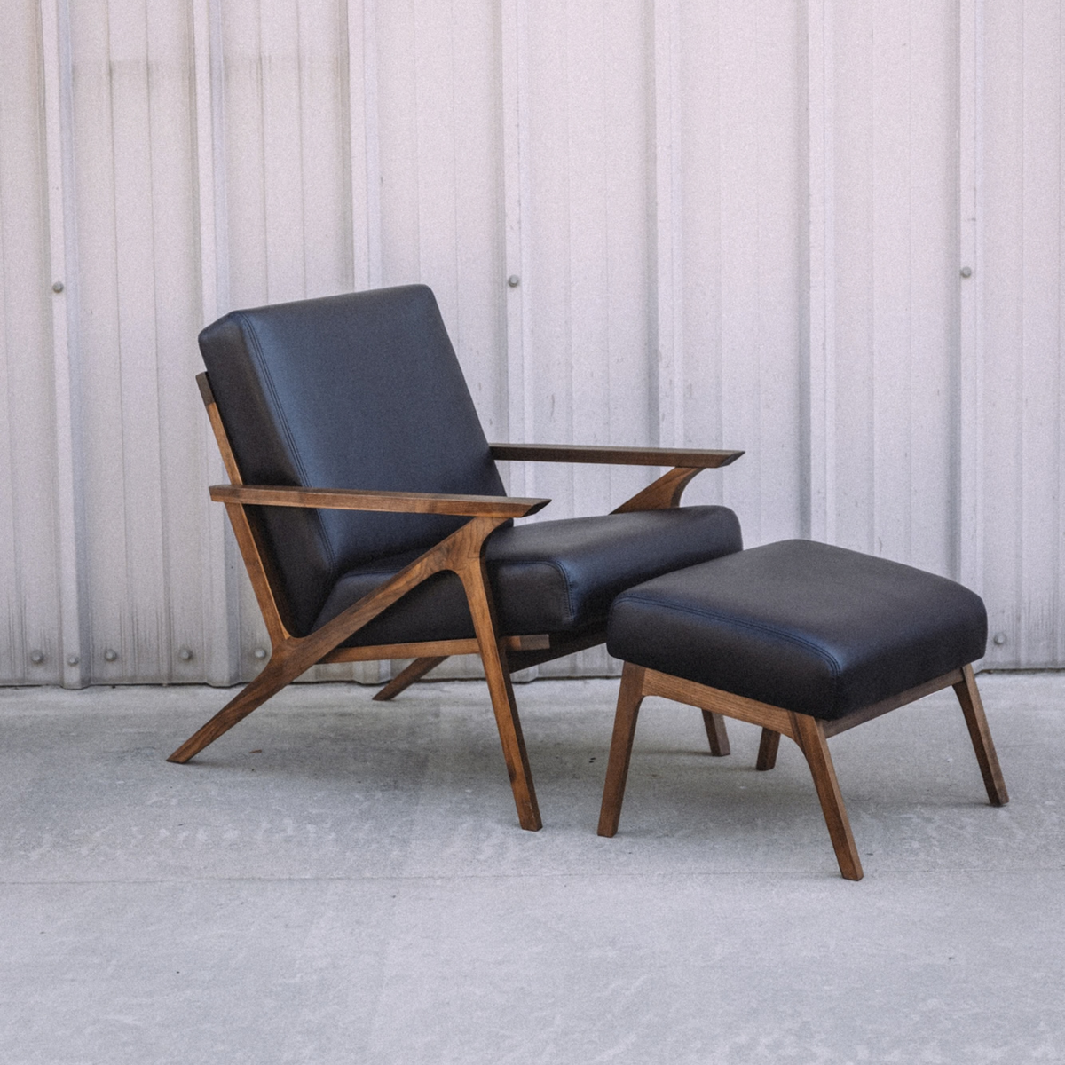 Article Otio 26" Leather Lounge Set - Walnut And Black