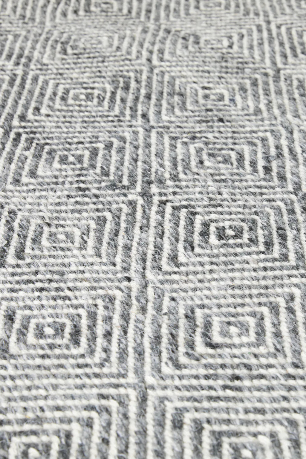 Article Bovi 2.5 X 8 Runner - Silver Gray