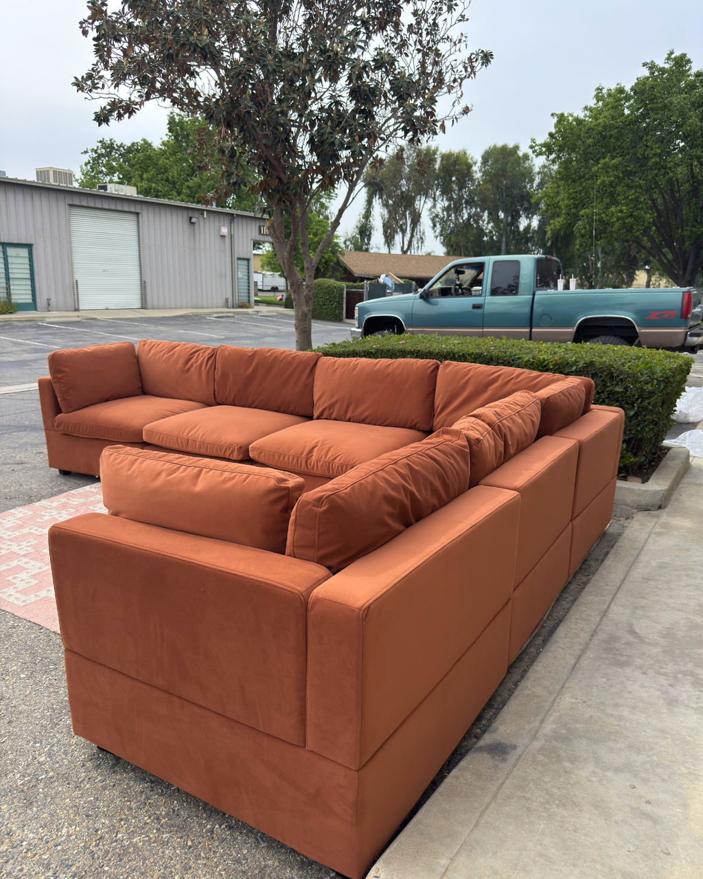Albany Park Kova 6PC Sectional