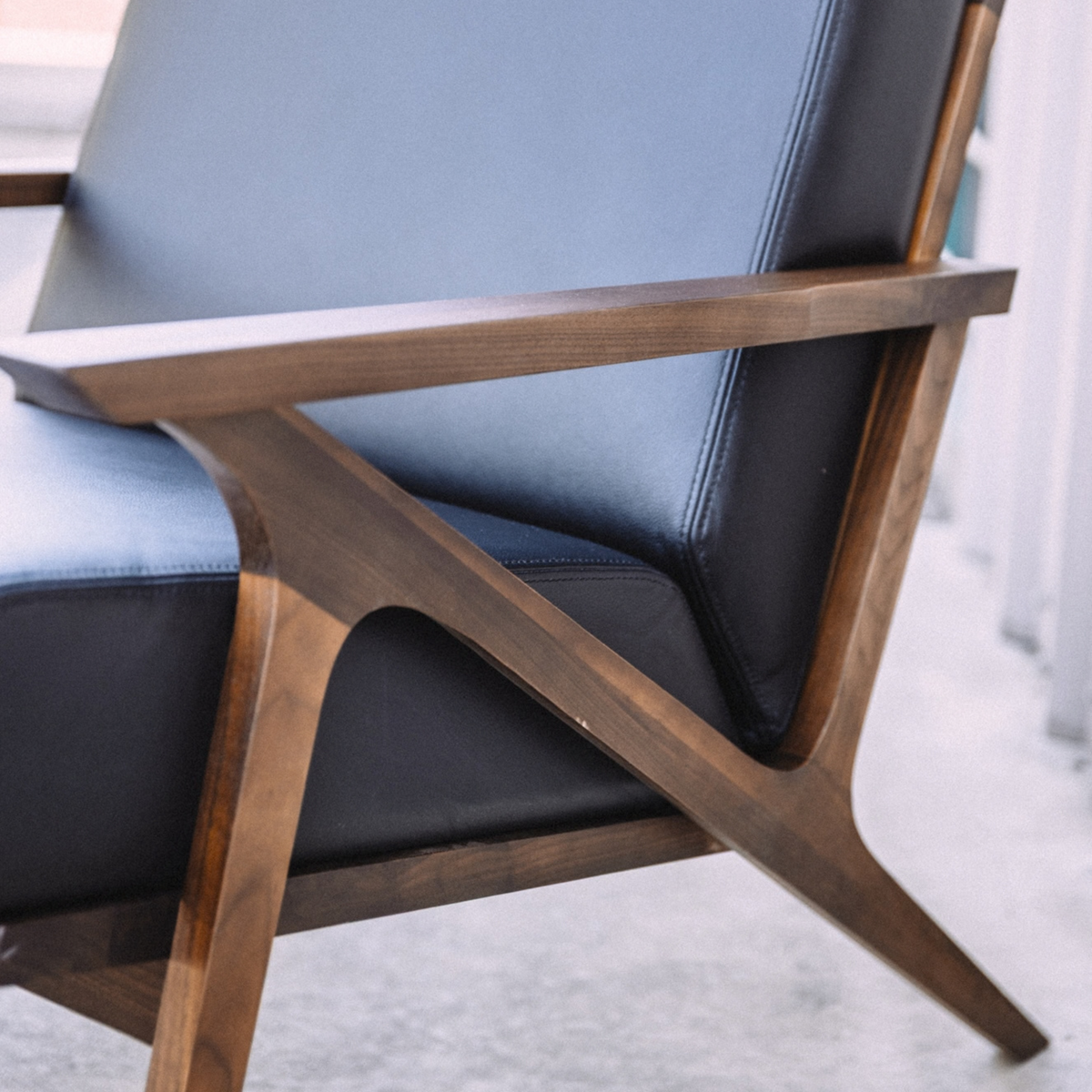 Article Otio 26" Leather Lounge Set - Walnut And Black