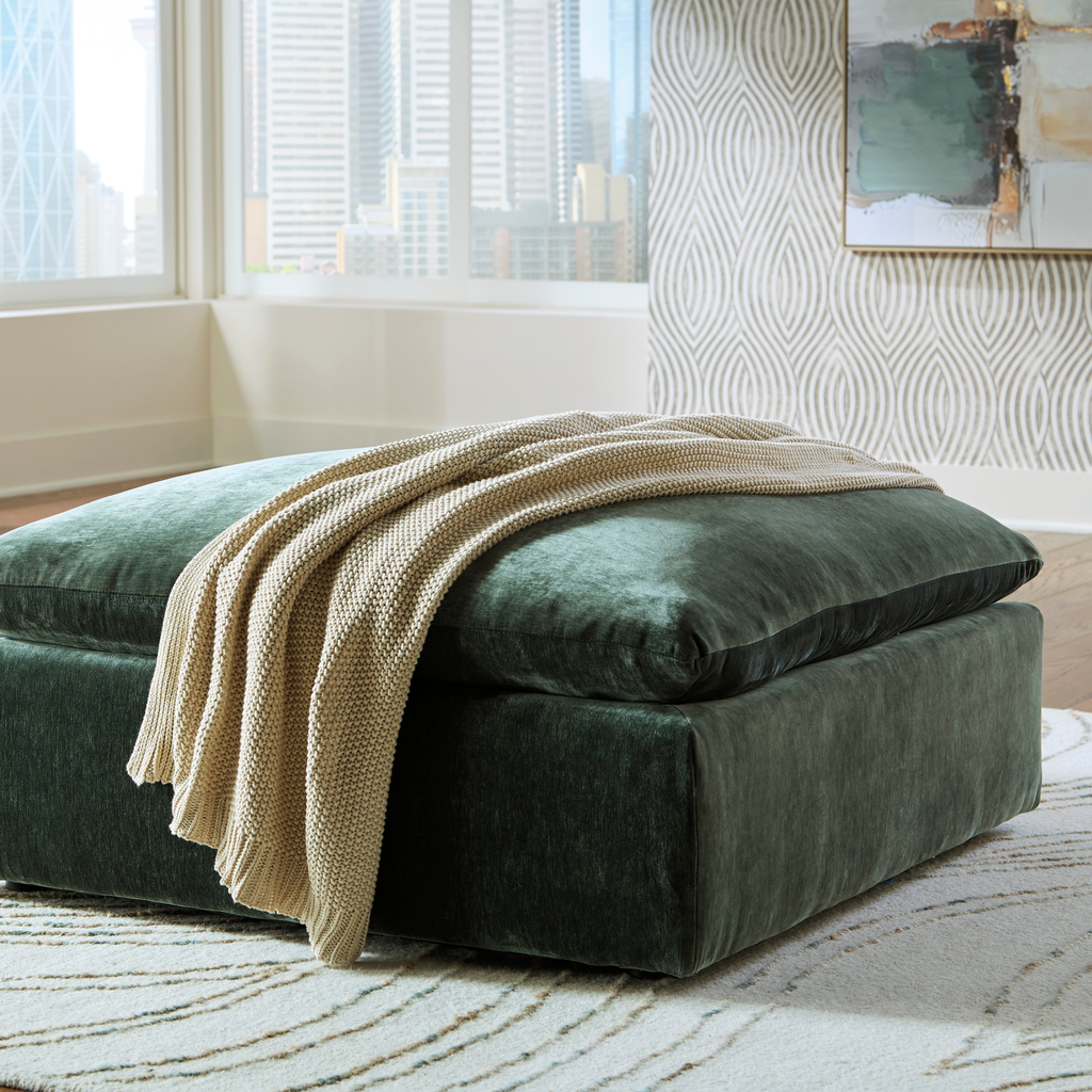 Georgina Ottoman
