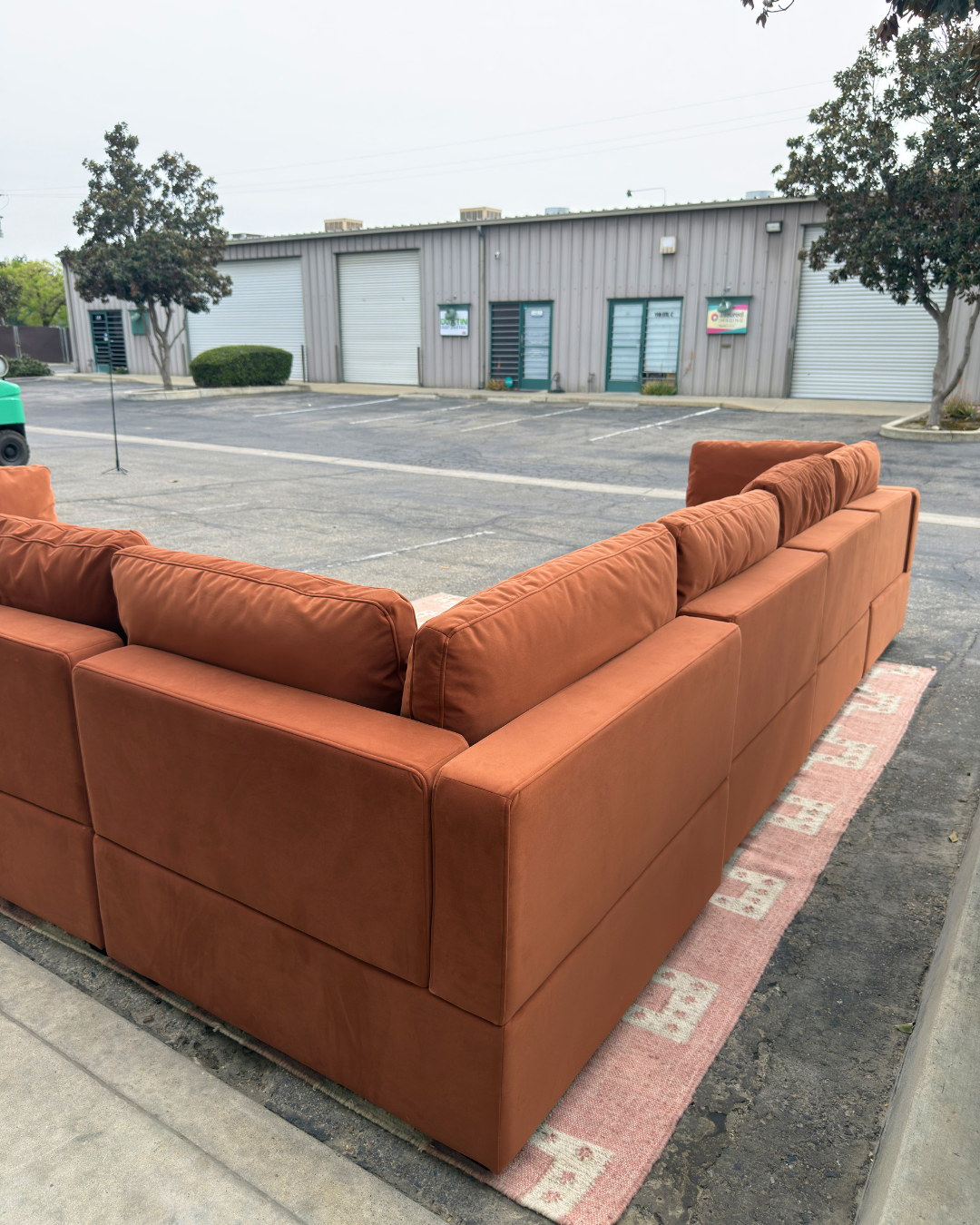 Albany Park Kova 6PC Sectional