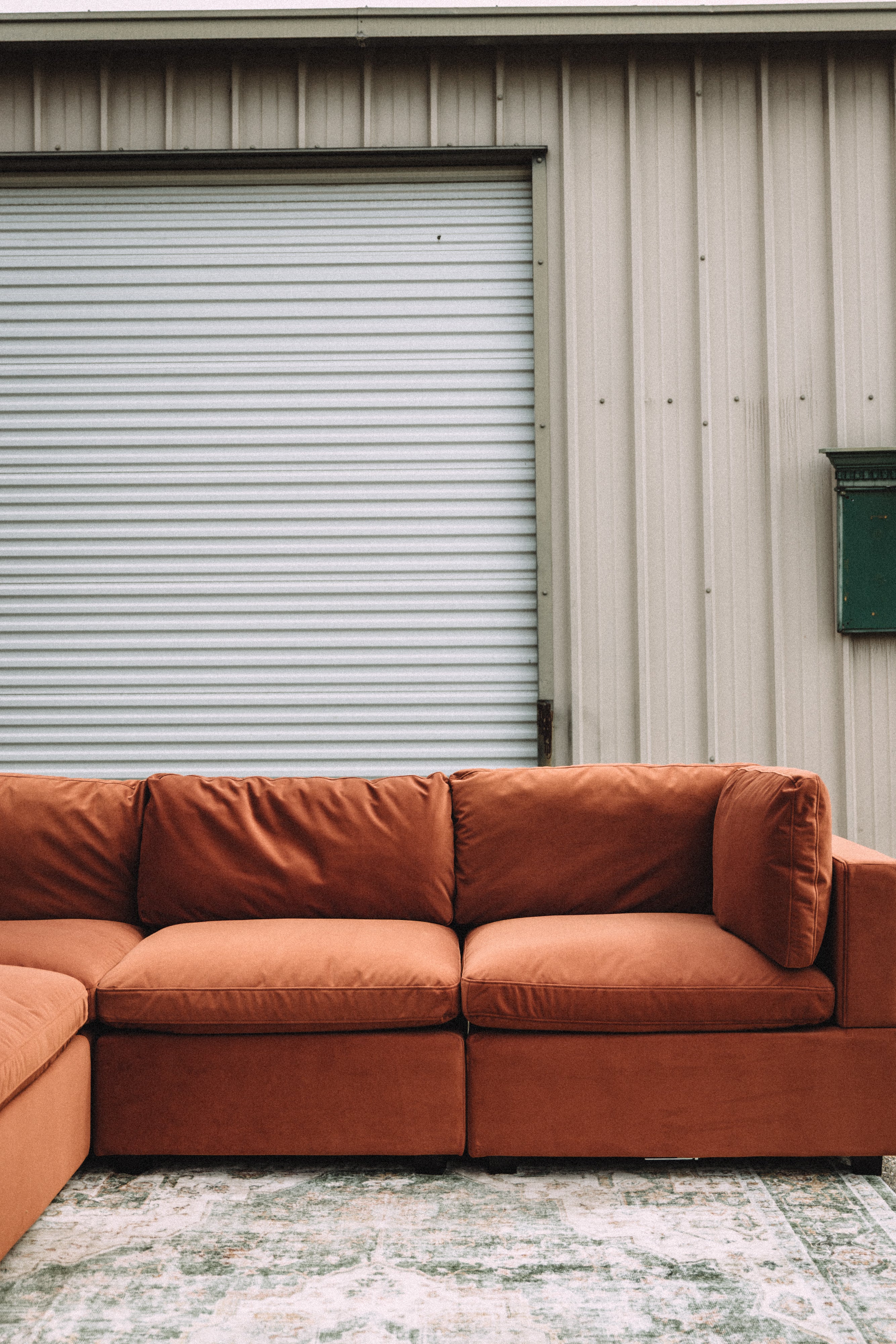 Albany Park Kova 6PC Sectional