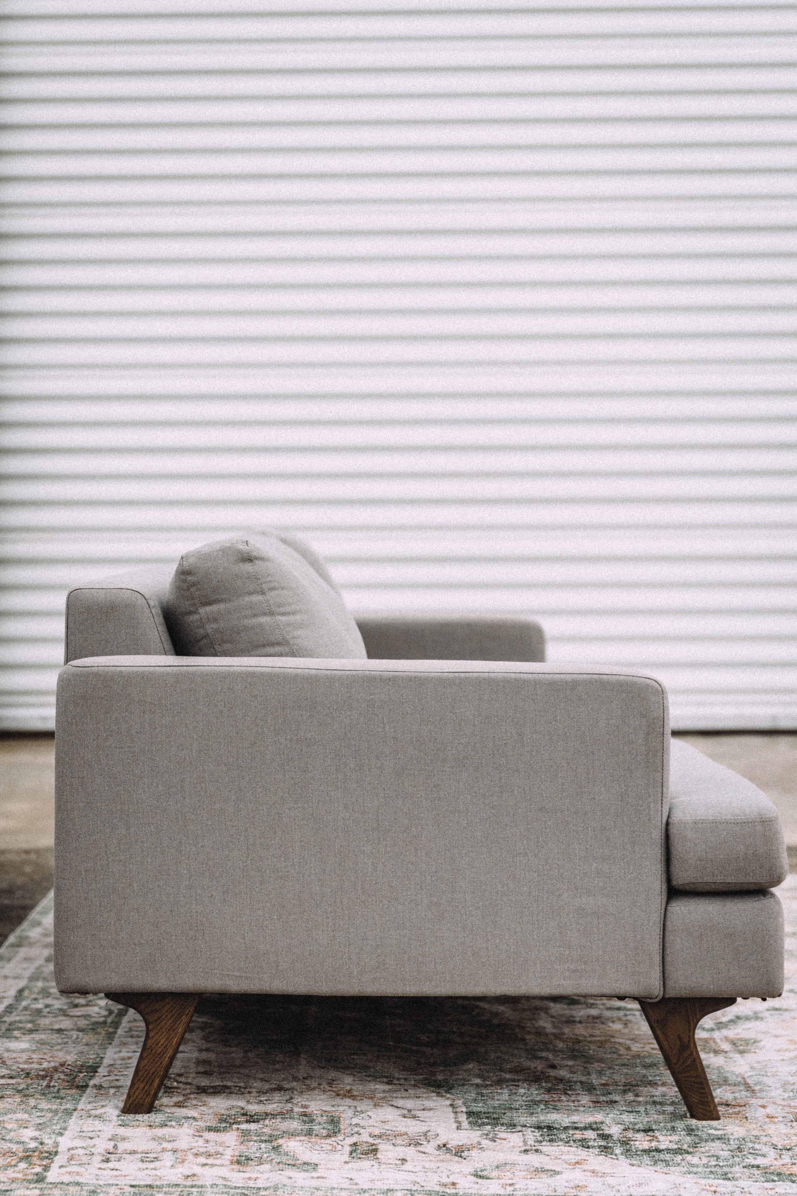 Albany Park 75" Lido Sofa