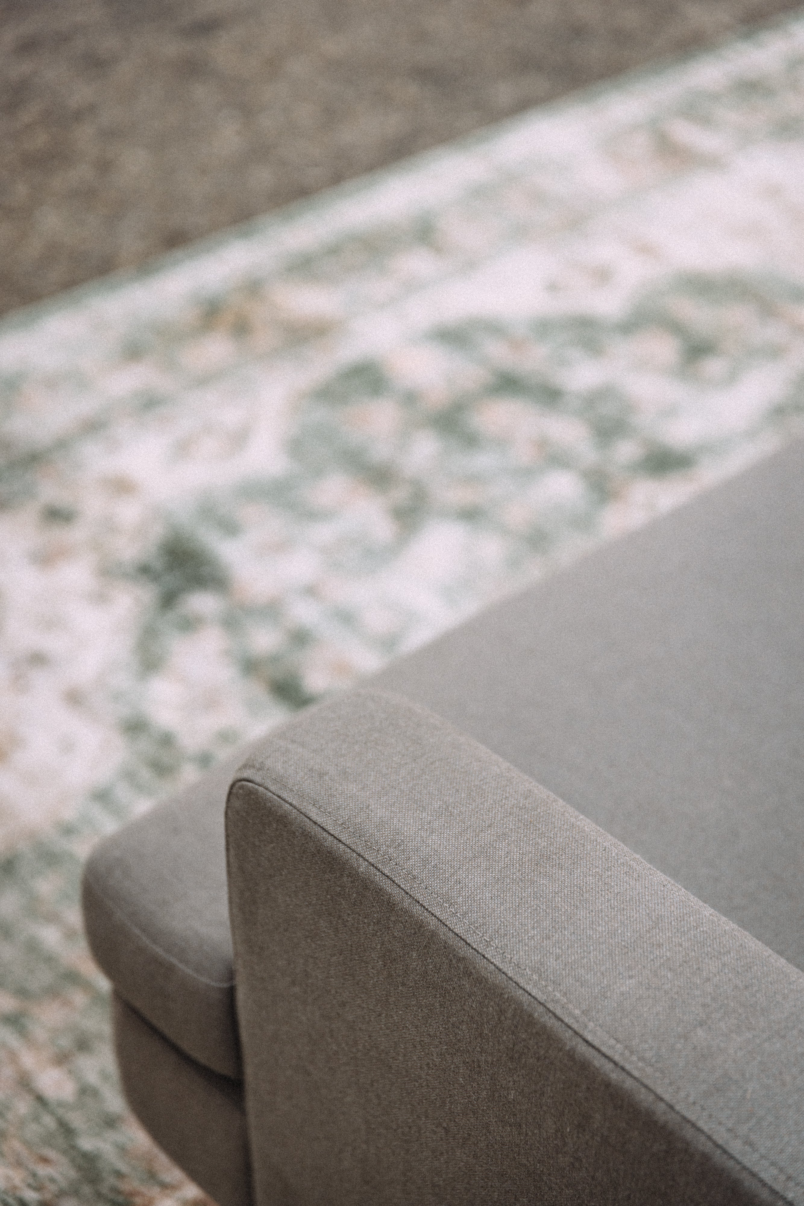 Albany Park 75" Lido Sofa
