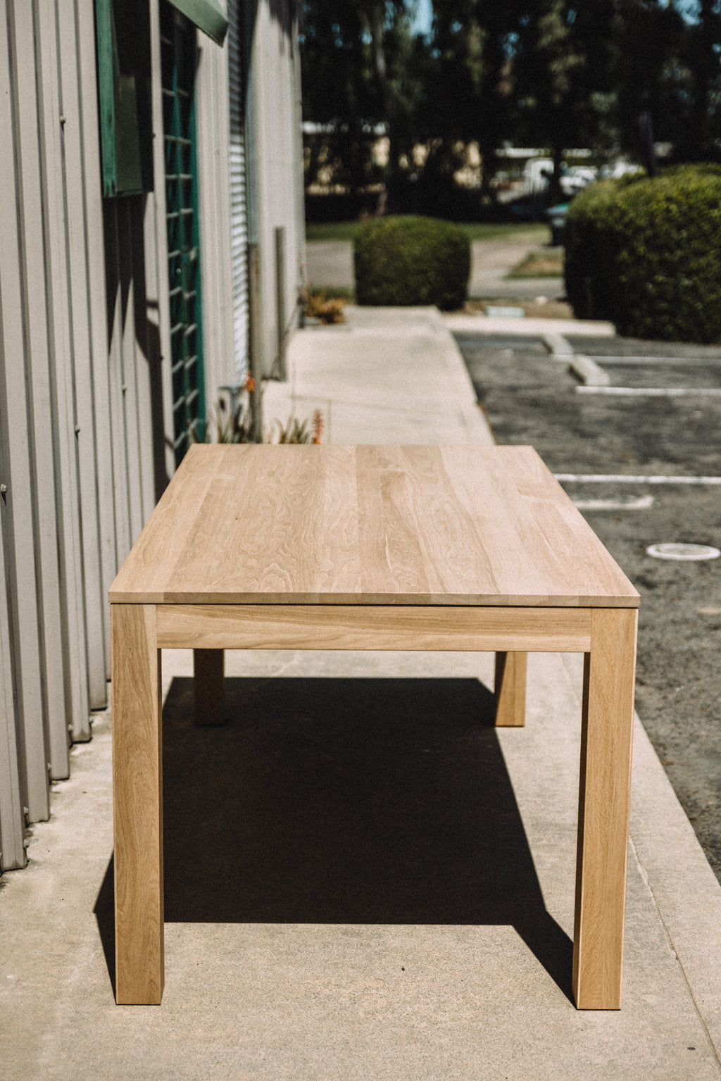 Tikamoon Eden Solid Oak Extendable Table for 6 to 10 people