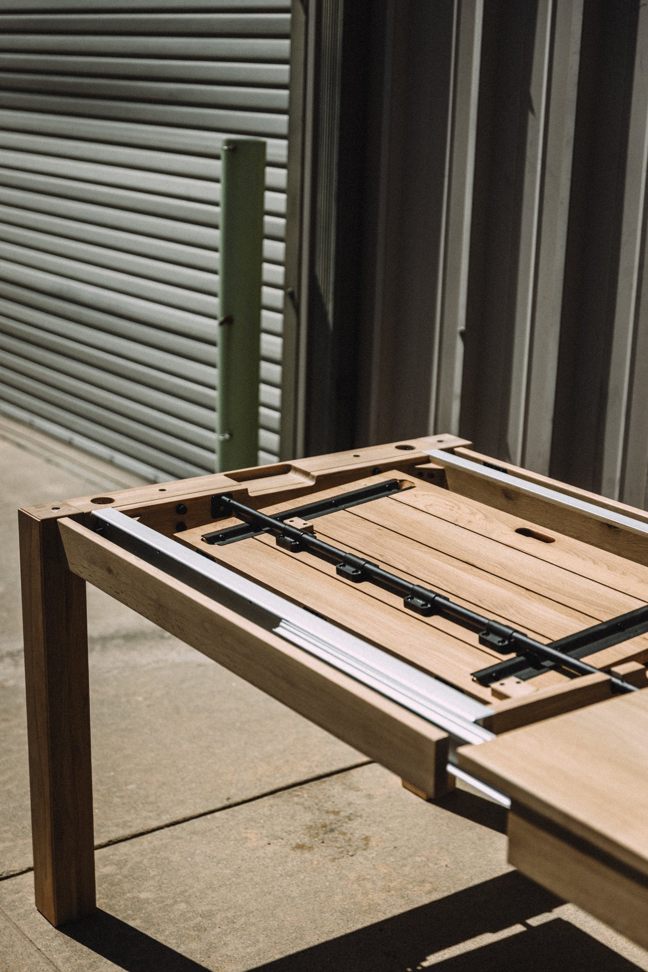 Tikamoon Eden Solid Oak Extendable Table for 6 to 10 people