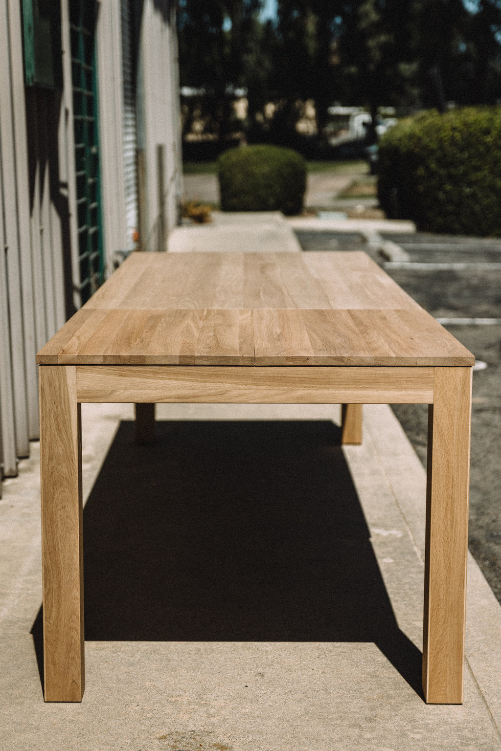 Tikamoon Eden Solid Oak Extendable Table for 6 to 10 people