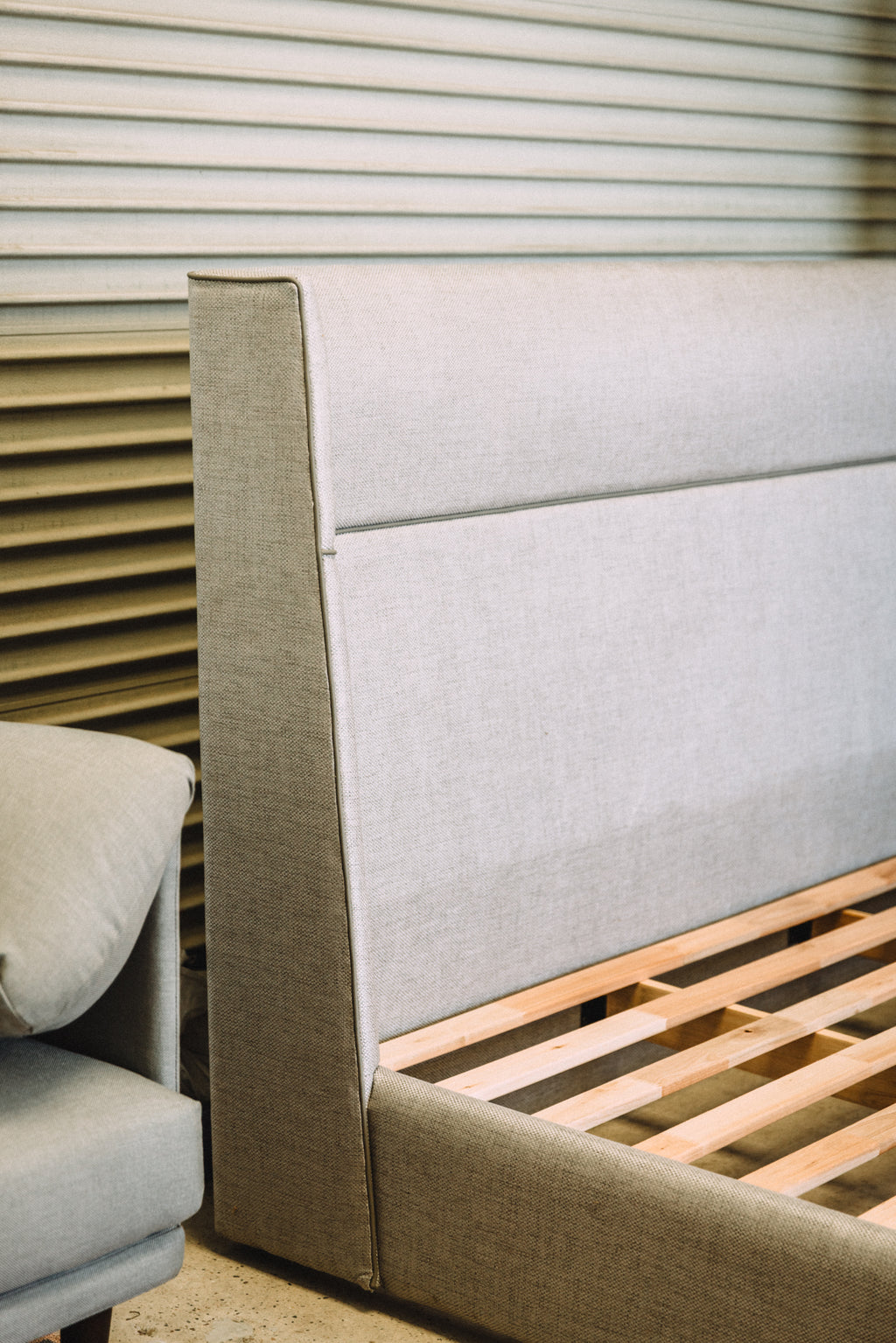 MODLOFT Bond Platform Bed King Size