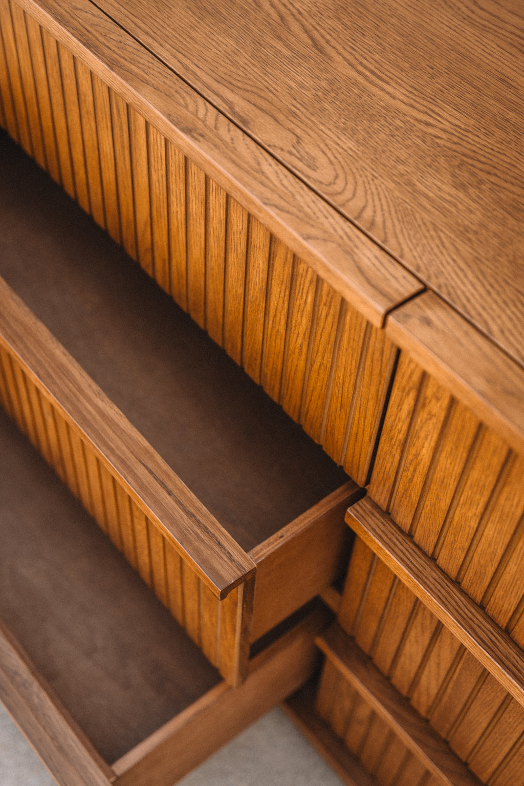 Article Kouva 6-Drawer Dresser - Smoked Oak