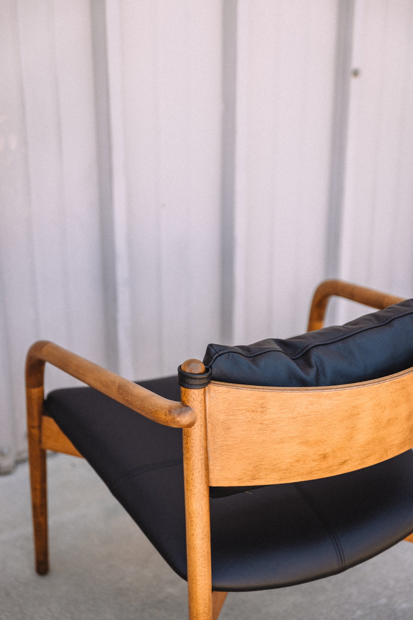 Article Lento 25" Leather Lounge Chair - Black