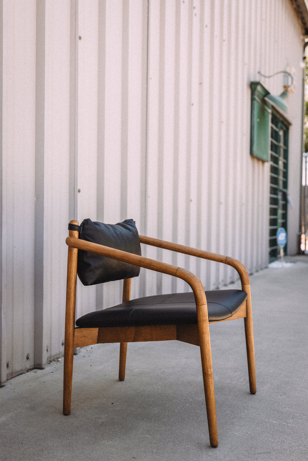 Article Lento 25" Leather Lounge Chair - Black