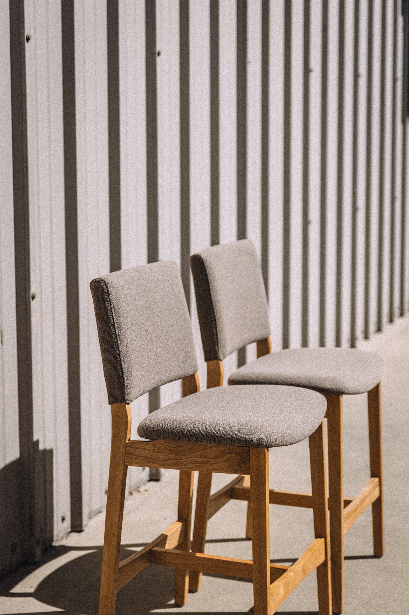 Article Nosh Counter Stool - Oak And Ratine Brown (Set of 4)