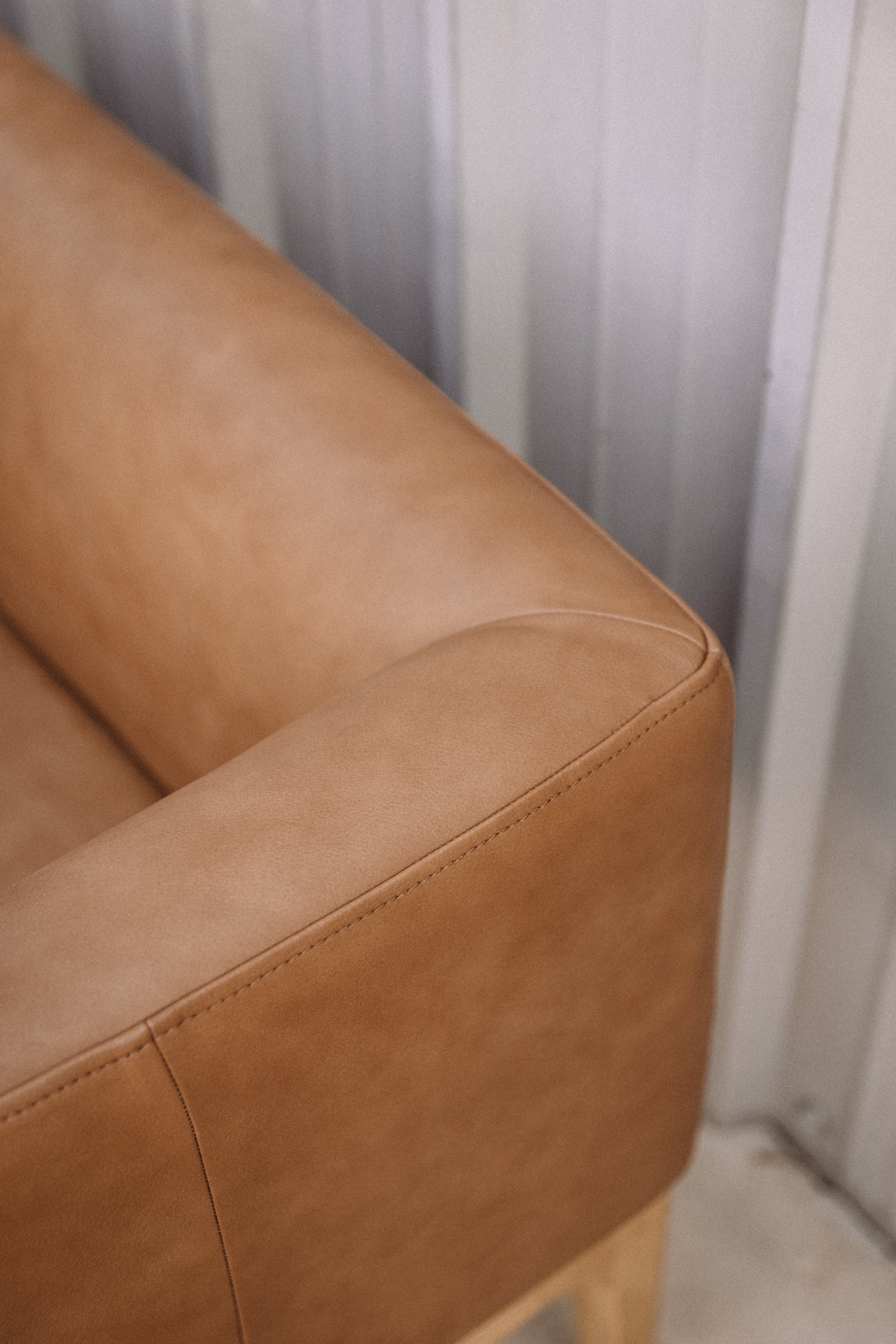 Article Rosin 55.75" Leather Right Arm Banquette Set - Natural Oak and Lucia Tan