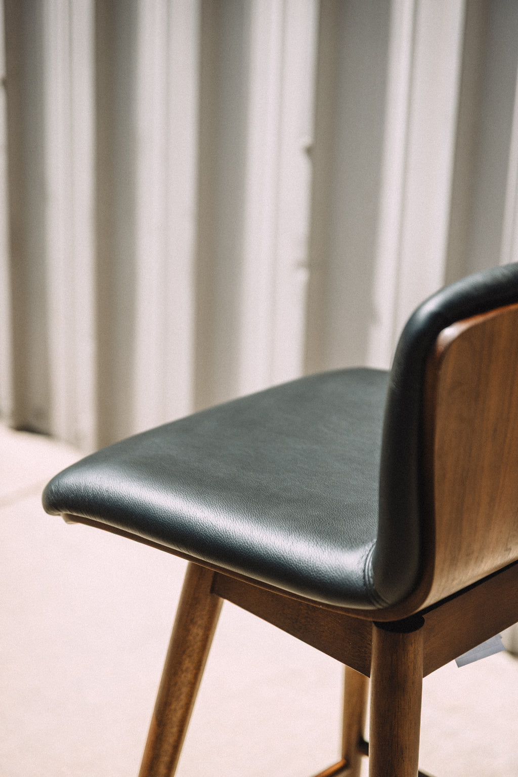 Article Sede Leather Swivel Bar Stool Walnut And Black (Set of 2)