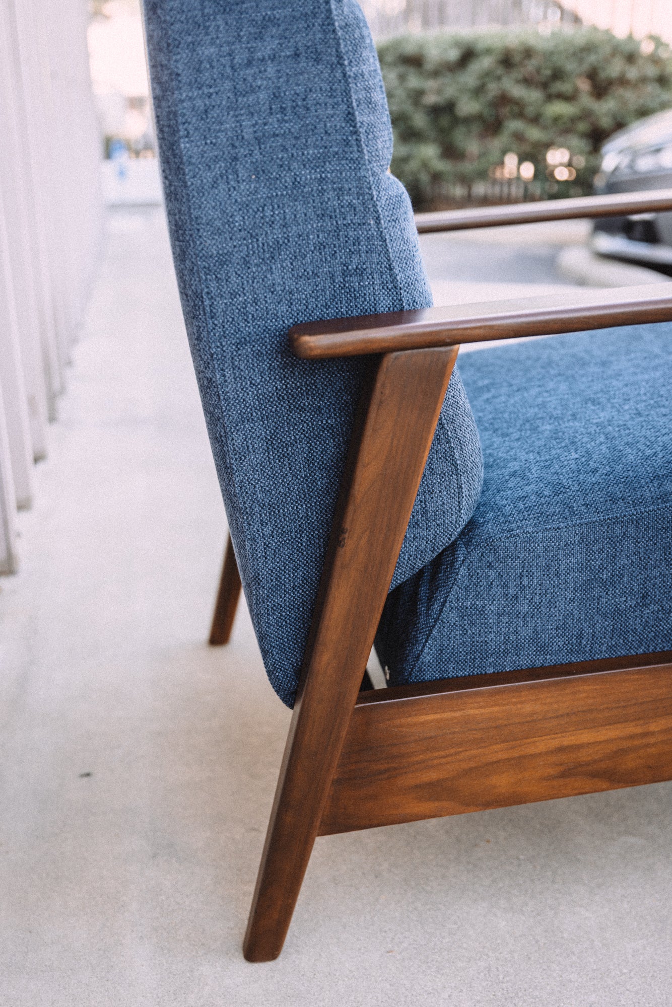 Article Ellow 28.5" Reclining Lounge Chair - Lennox Blue