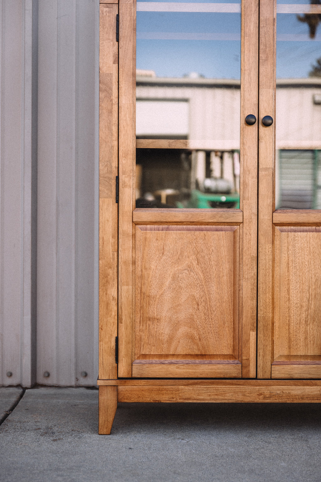 Lola Cabinet