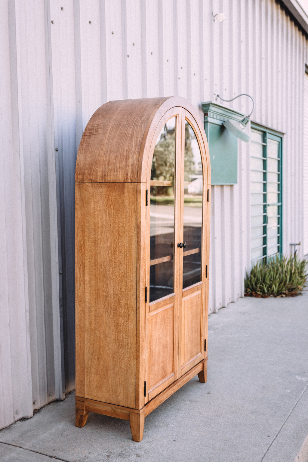 Lola Cabinet