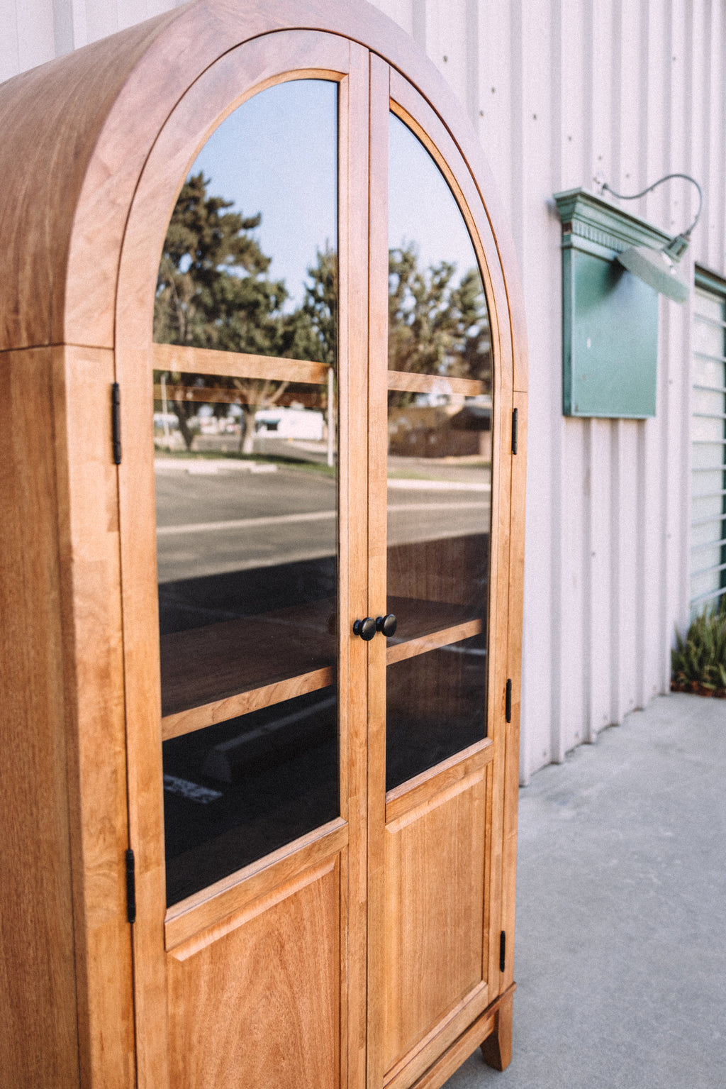 Lola Cabinet
