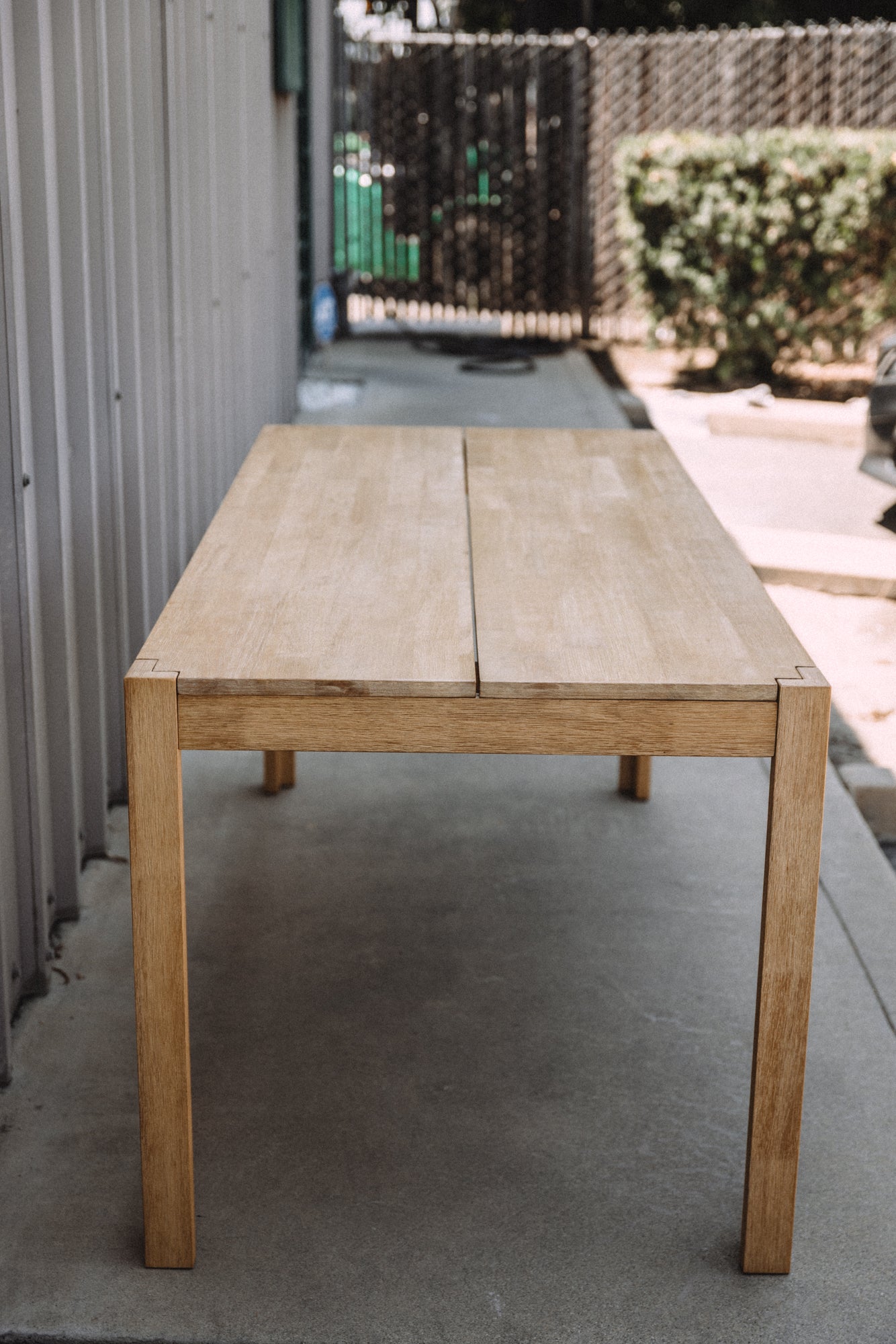 Mopio Logan Solid Wood Extendable Dining Table