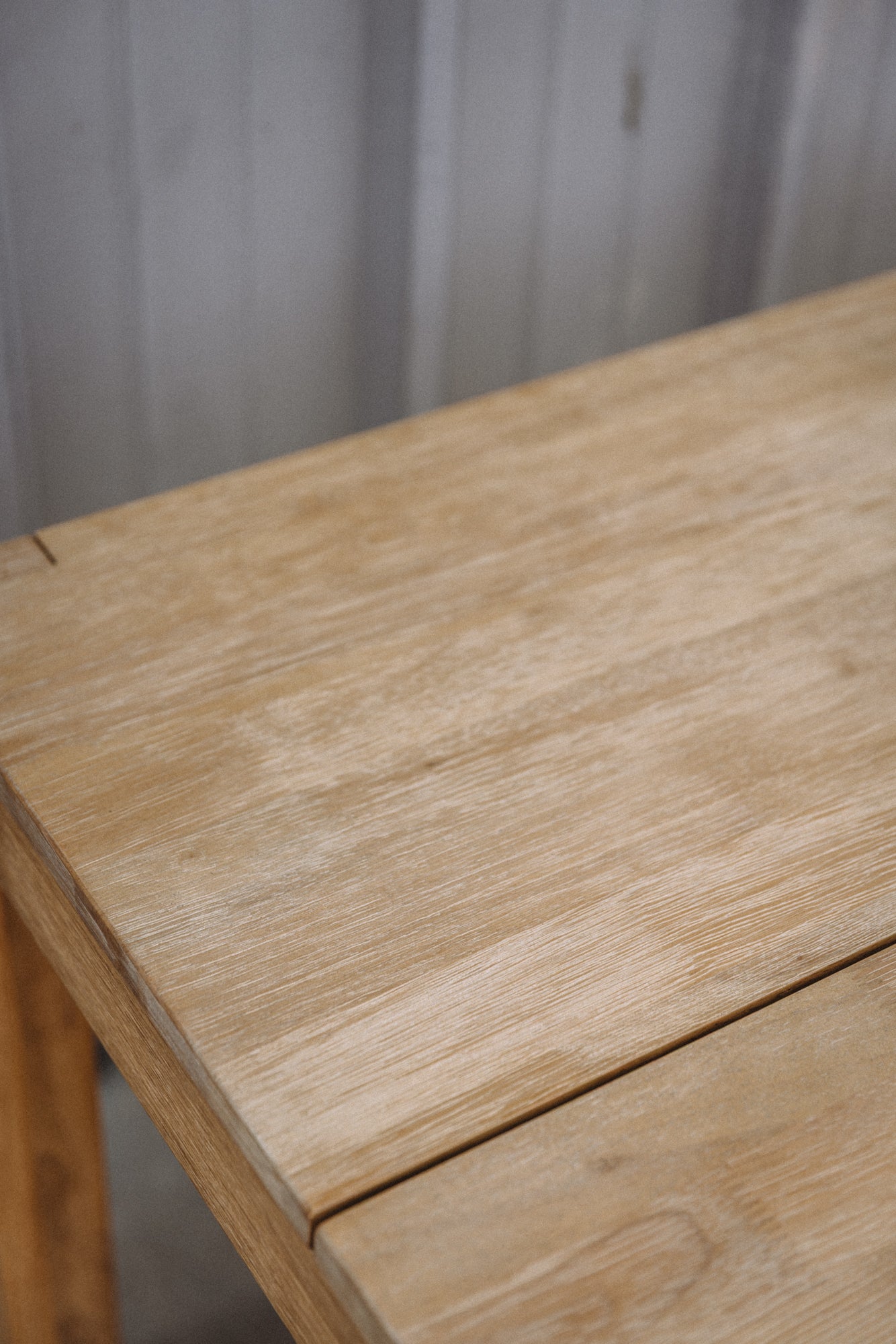Mopio Logan Solid Wood Extendable Dining Table