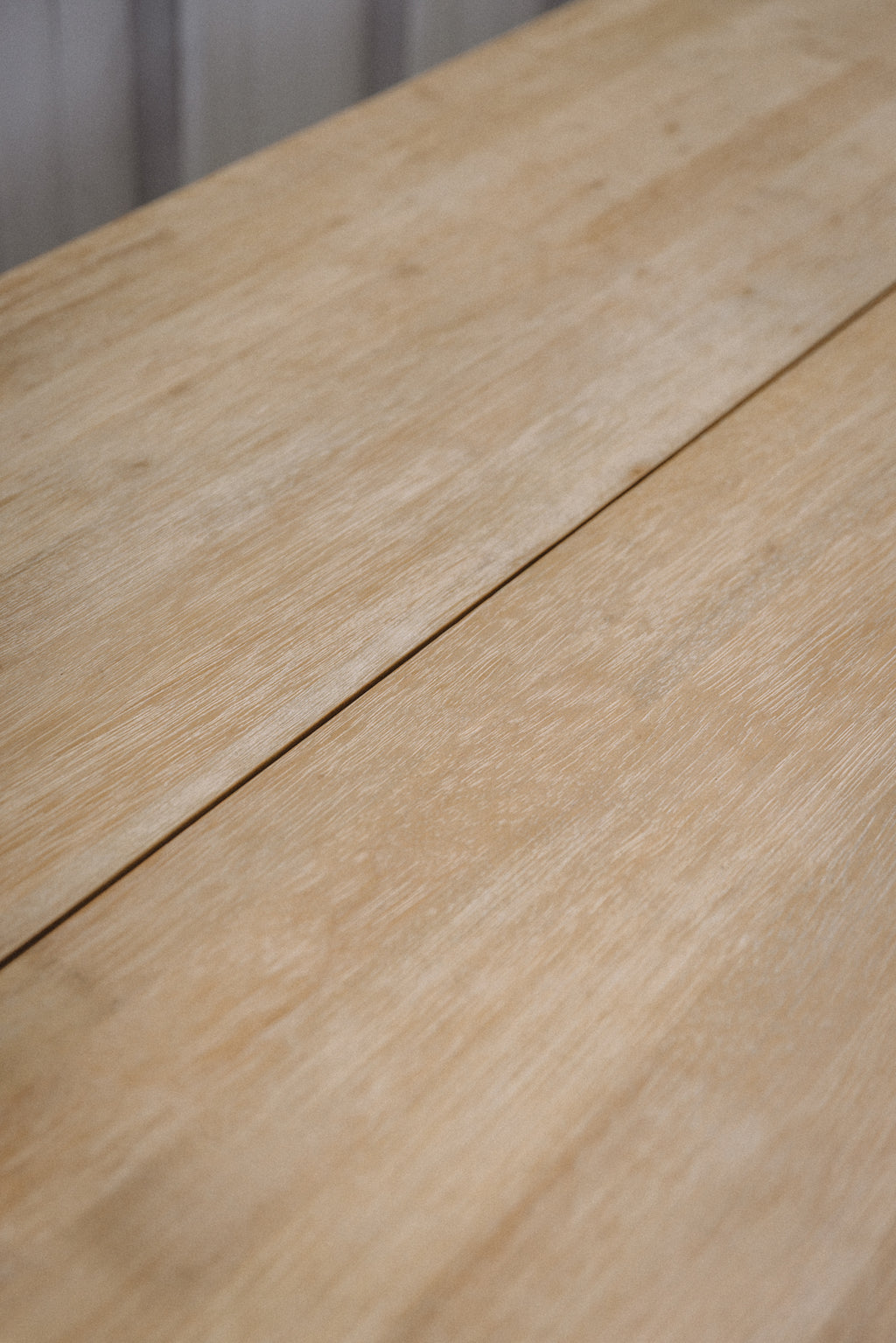 Mopio Logan Solid Wood Extendable Dining Table
