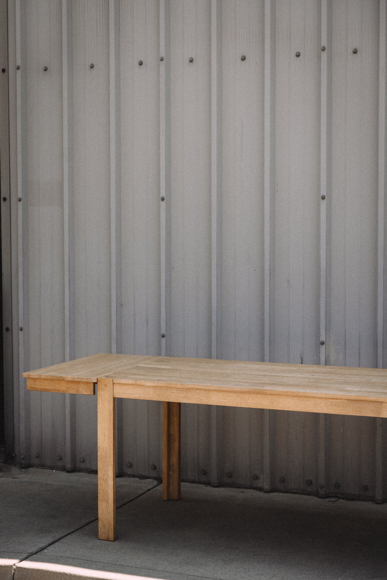 Mopio Logan Solid Wood Extendable Dining Table