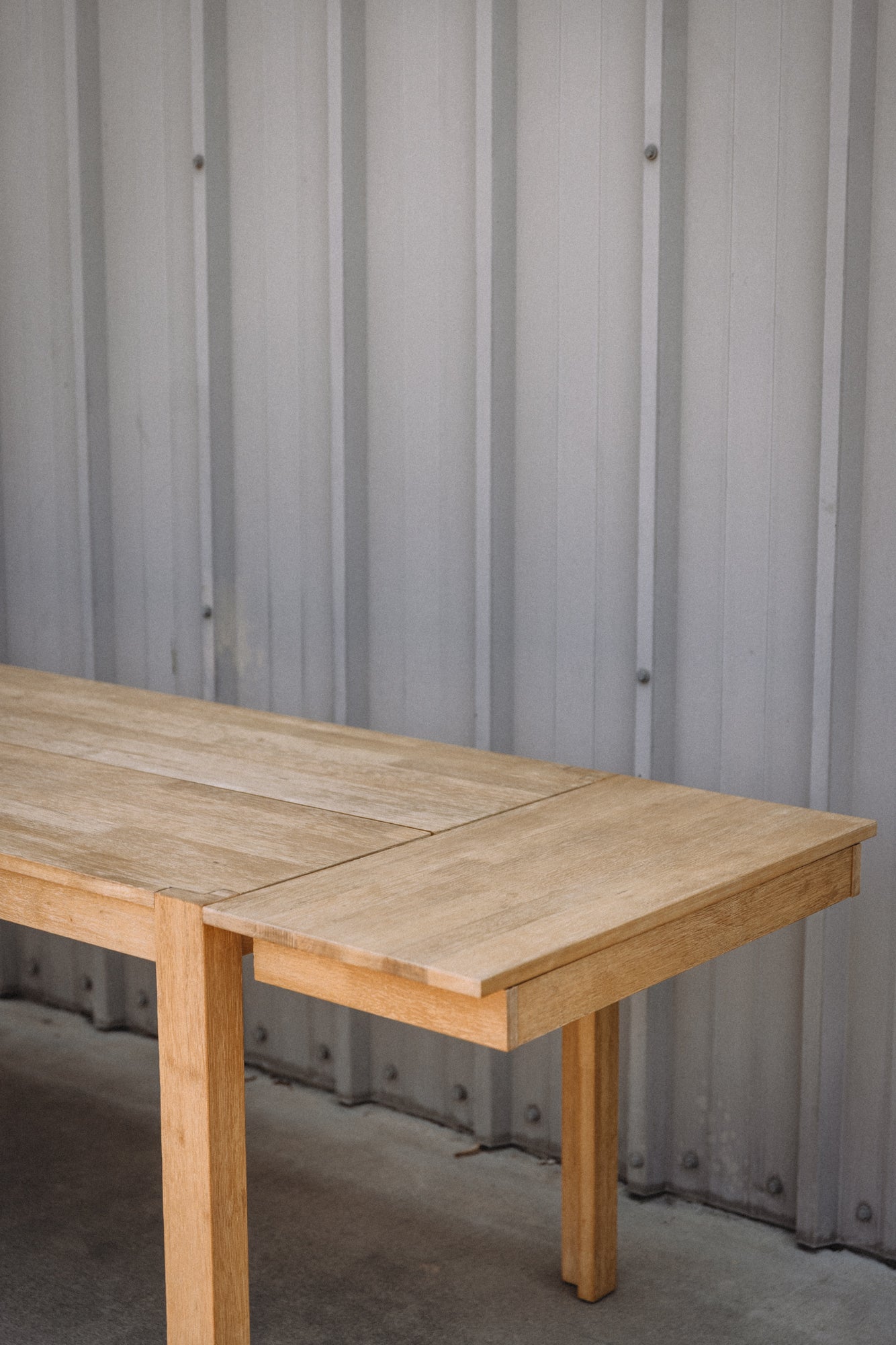 Mopio Logan Solid Wood Extendable Dining Table