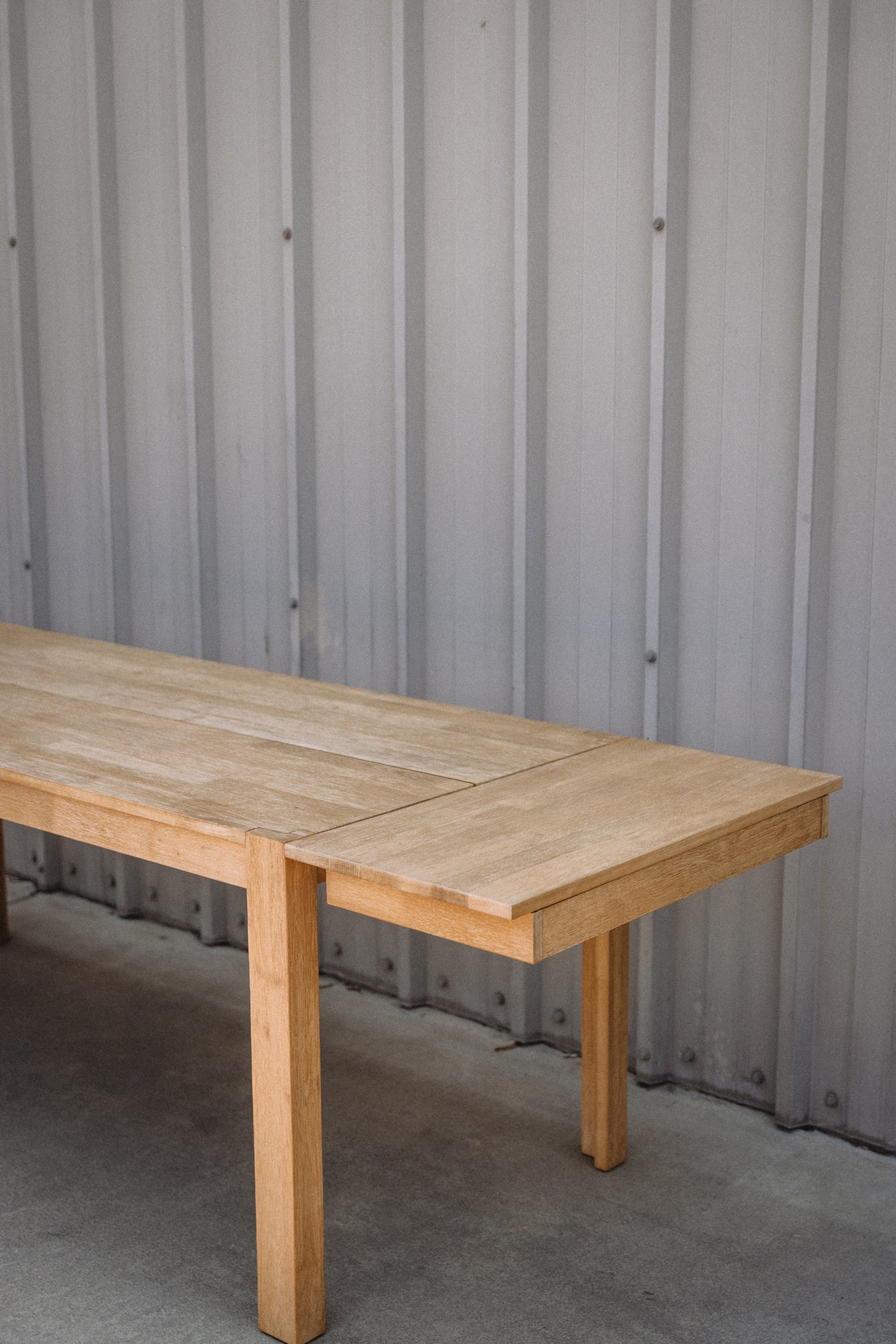 Mopio Logan Solid Wood Extendable Dining Table