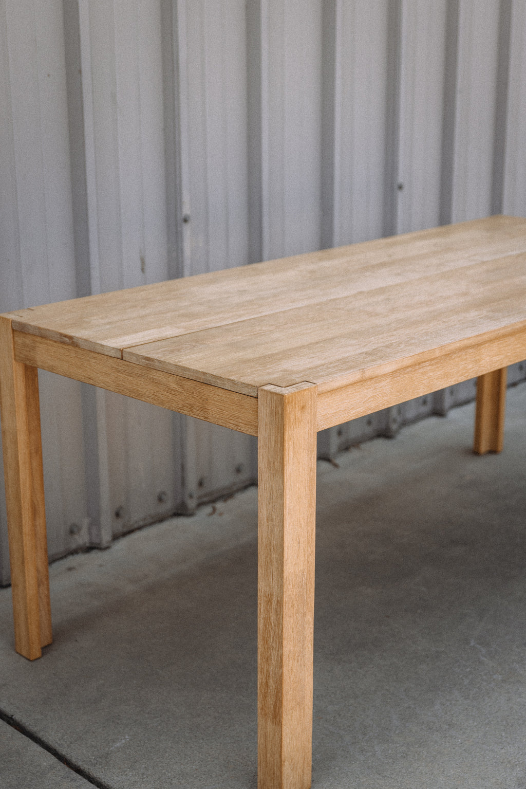 Mopio Logan Solid Wood Extendable Dining Table