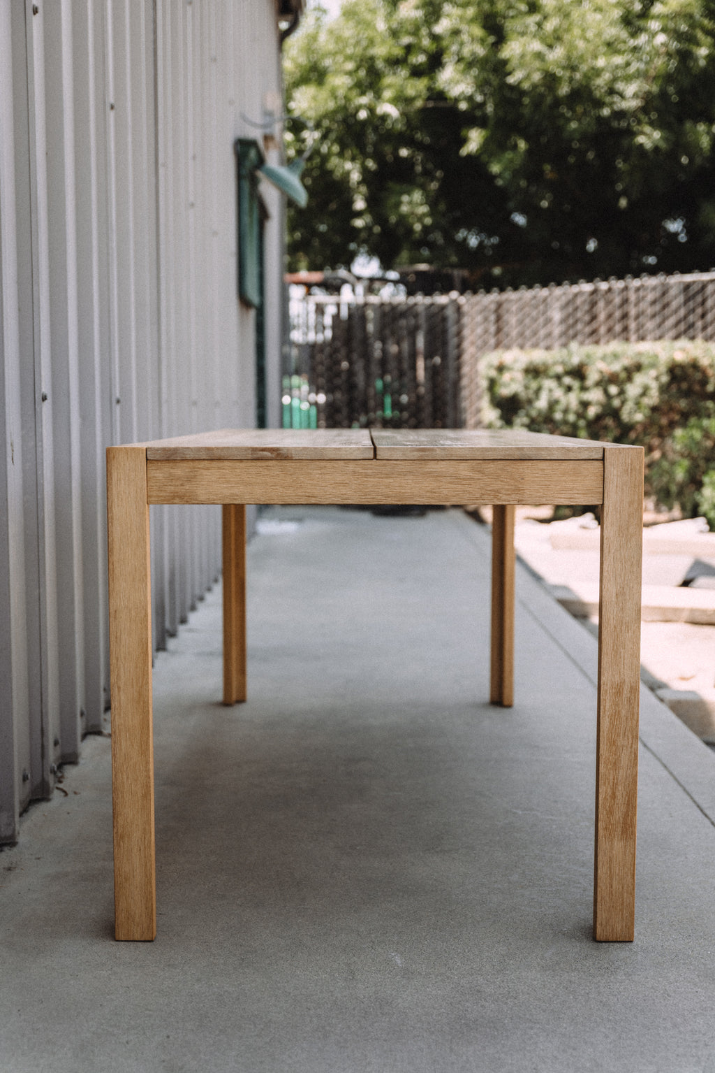 Mopio Logan Solid Wood Extendable Dining Table